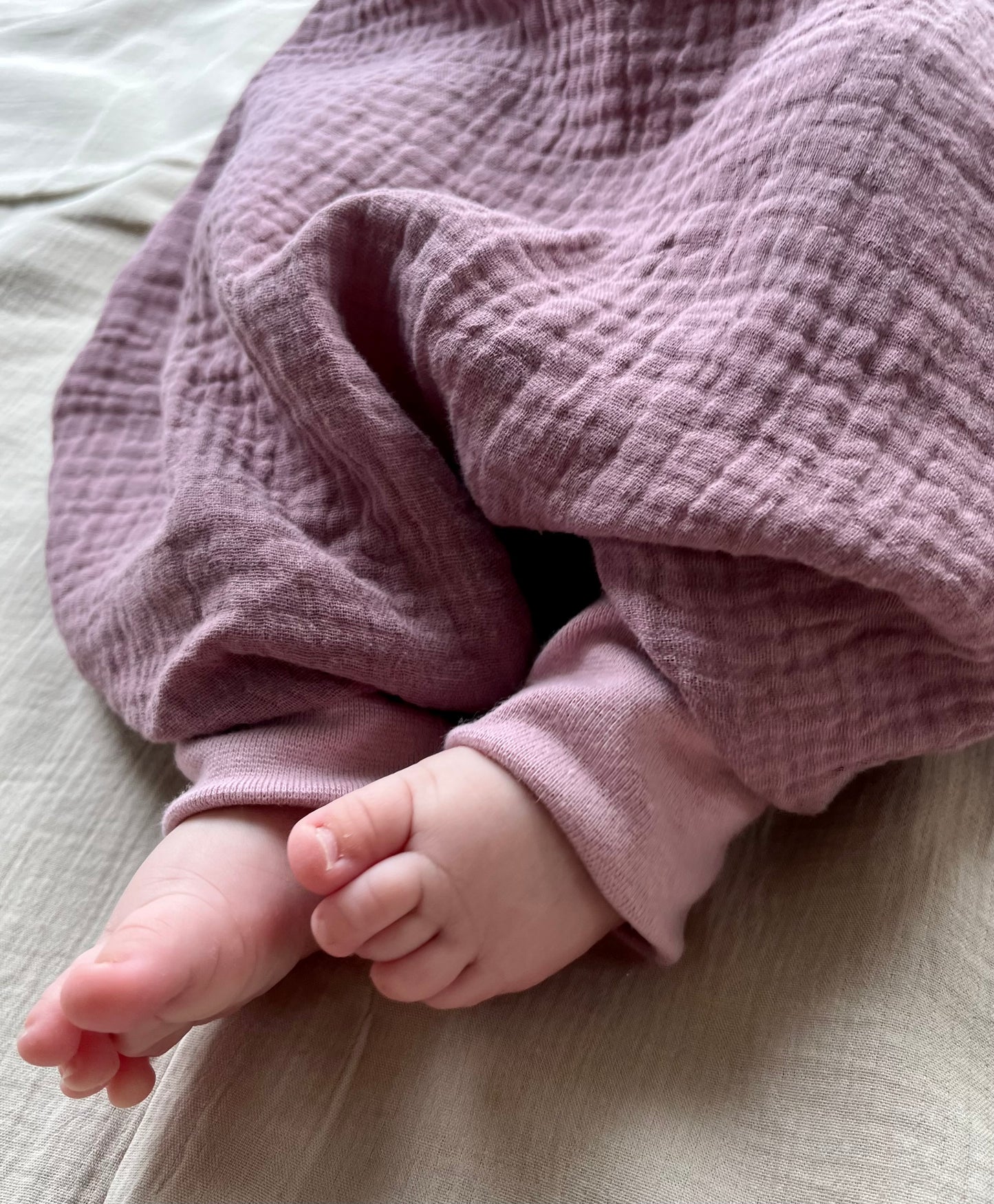 Musselin Strampelsack - mauve