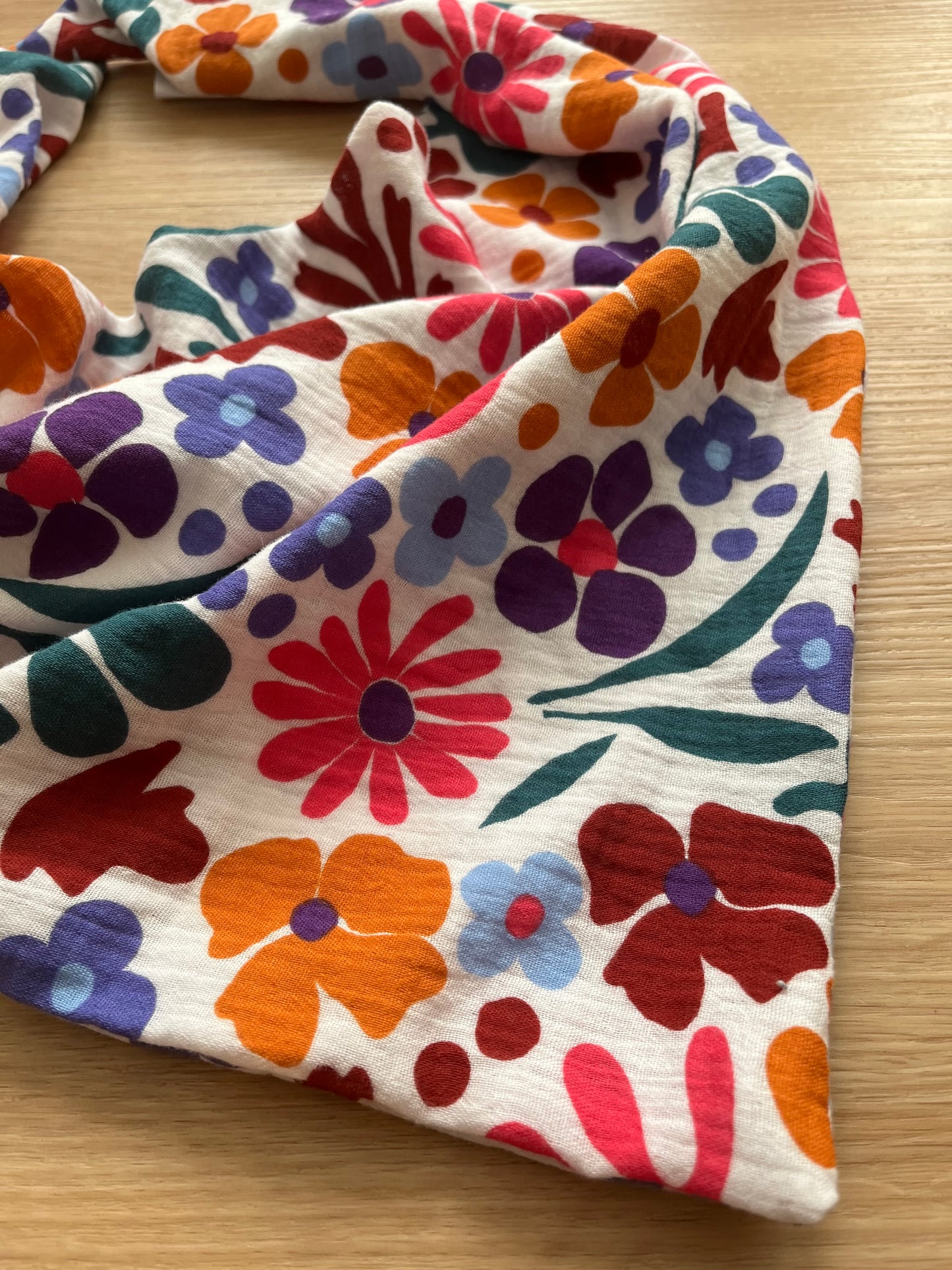 Halstuch Musselin Blüten Bunt