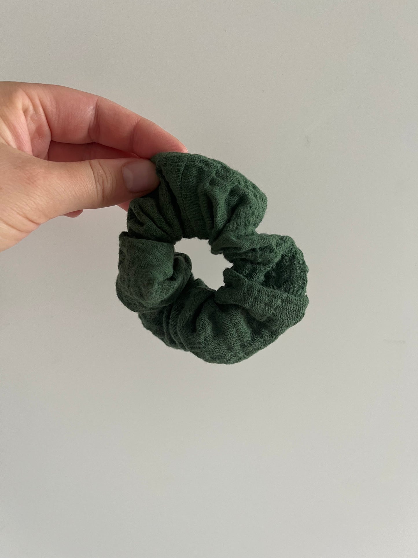 Scrunchie Musselin Tannengrün