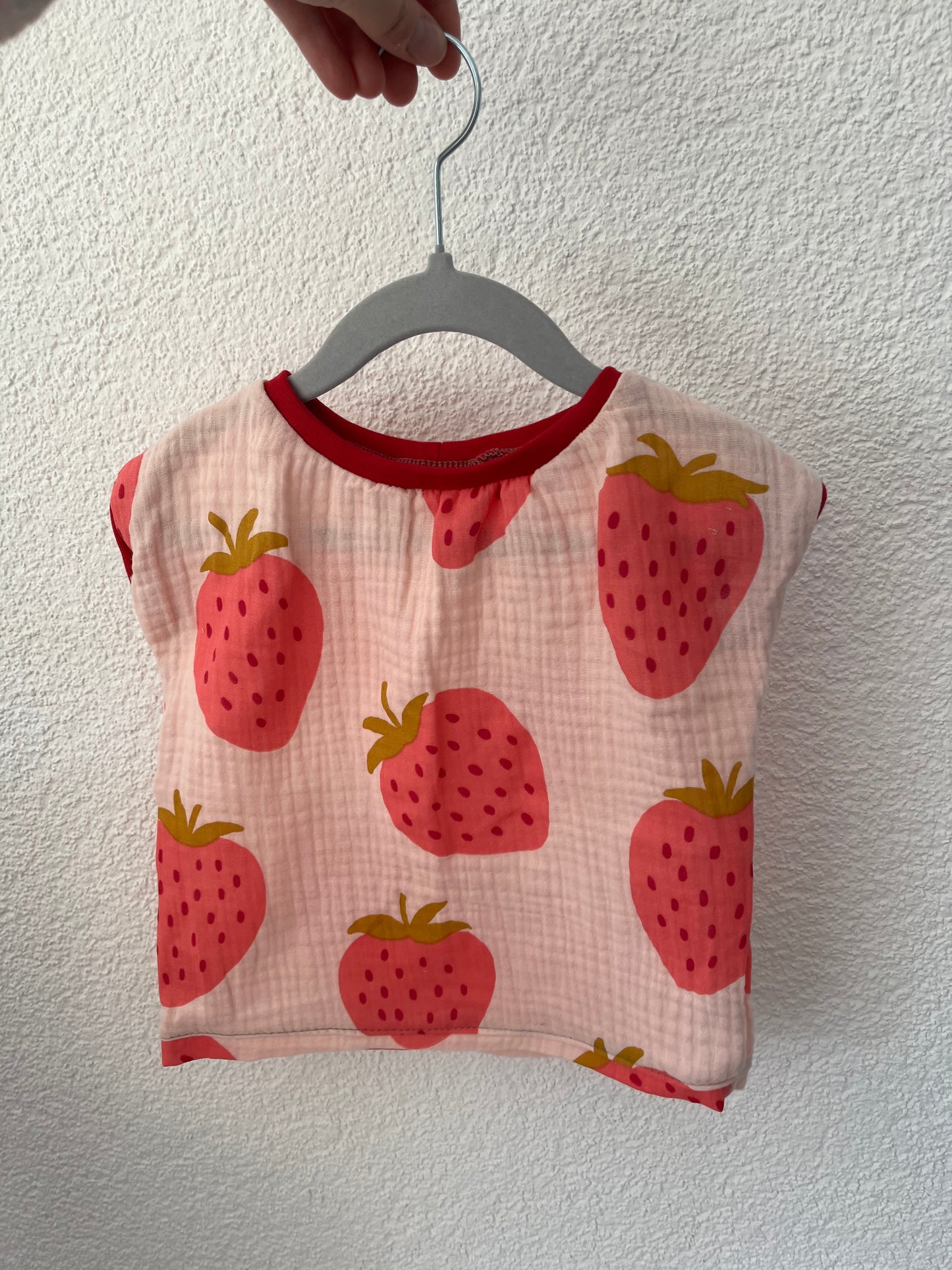 Musselin T-Shirt Erdbeeren