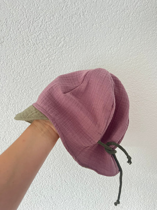 Musselin Hut, Sommerhut mit Nackenschutz, Colourblock mauve / altgrün