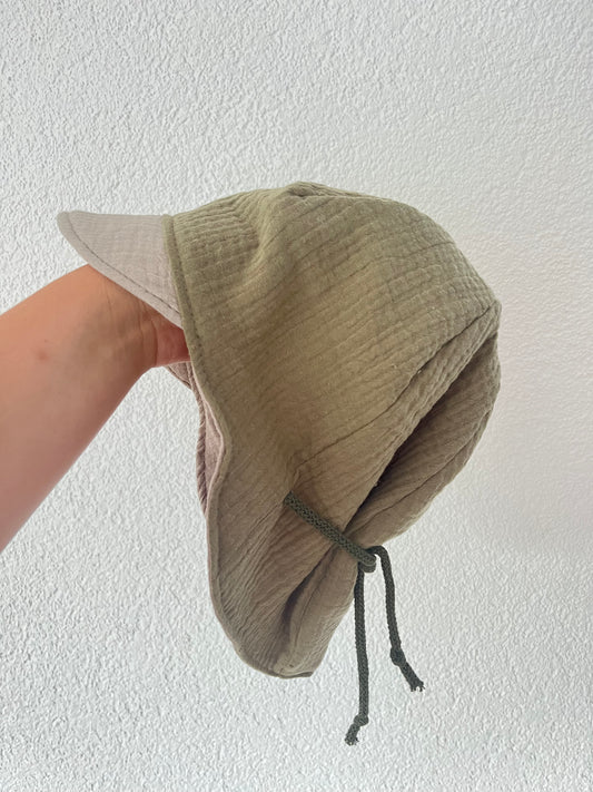 Musselin Hut, Sommerhut mit Nackenschutz, Colourblock altgrün / taupe